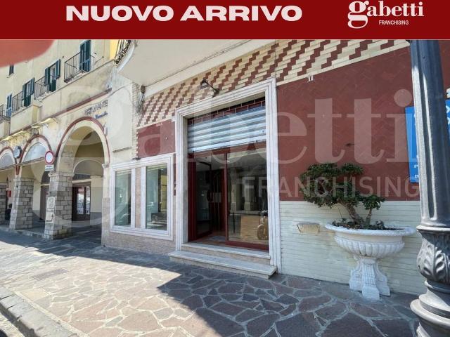 Negozio in vendita a Gaeta