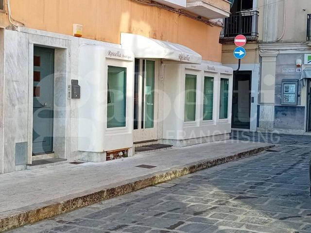 Negozio in vendita a Gaeta