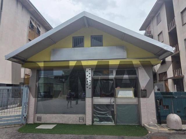 Negozio in vendita a Gallarate