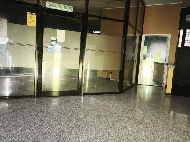 Negozio in vendita a Gallarate