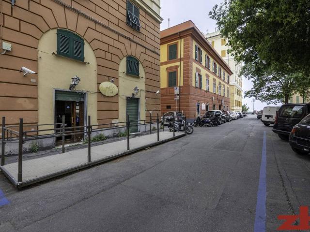 Negozio in vendita a Genova