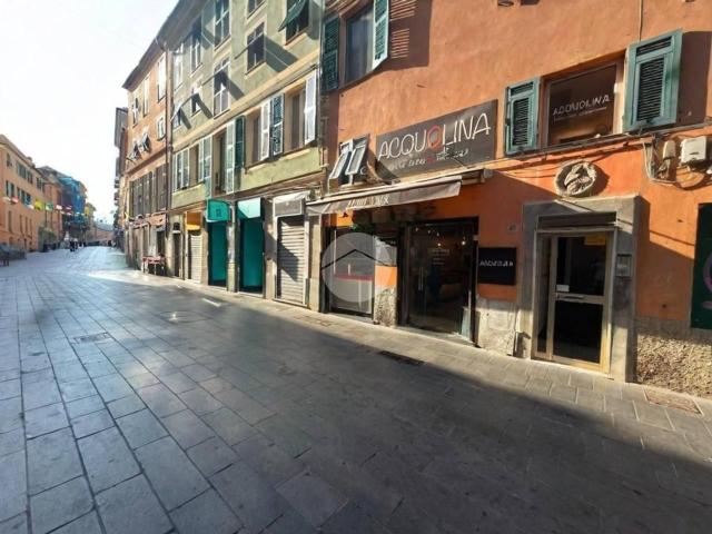 Negozio in vendita a Genova