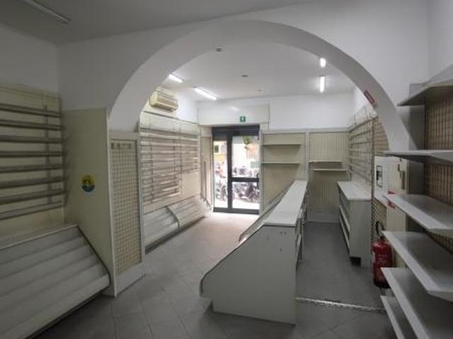 Negozio in vendita a Genova