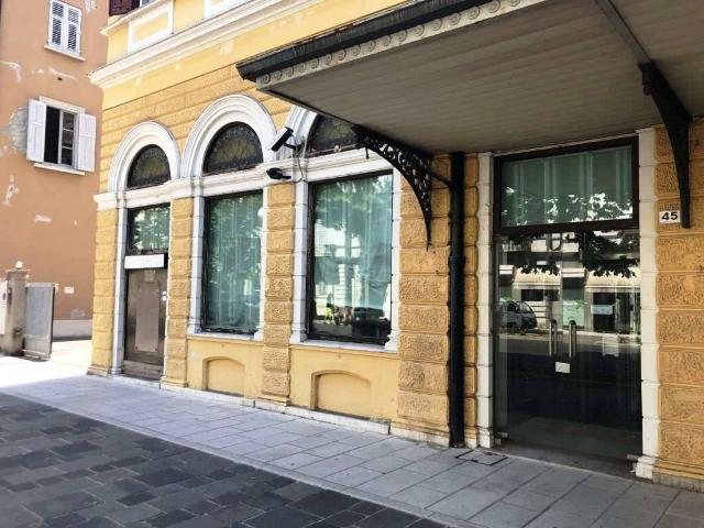 Negozio in vendita a Gorizia, Centro storico