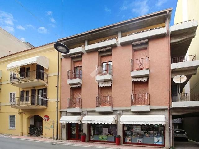 Negozio in vendita a Grottammare