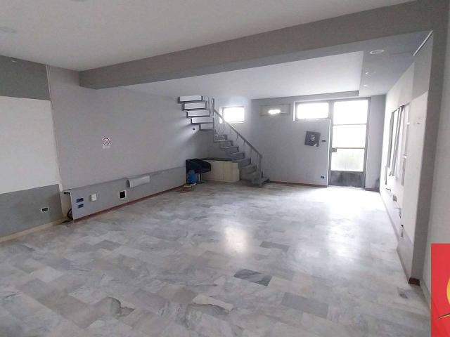 Negozio in vendita a Grugliasco