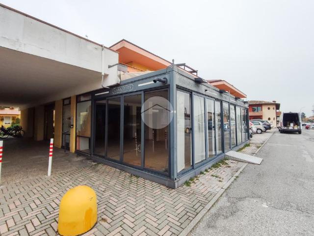Negozio in vendita a Guidizzolo