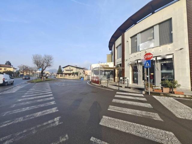 Negozio in vendita a Gussago