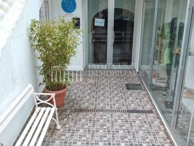 Negozio in vendita a Ischia