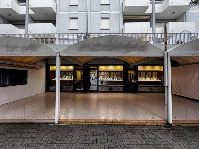 Negozio in vendita a Jesolo