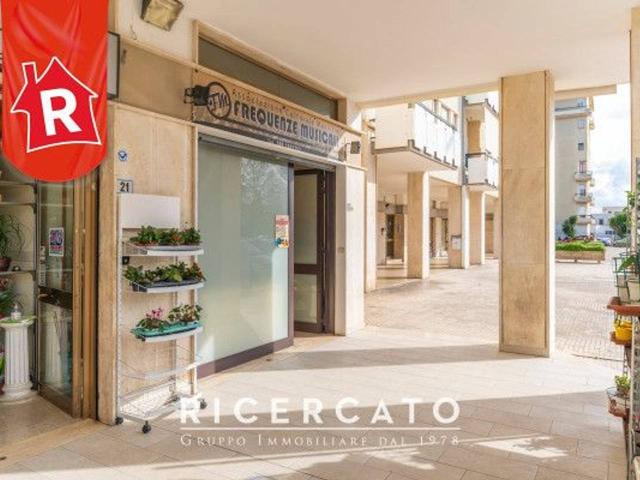 Negozio in vendita a Lecce
