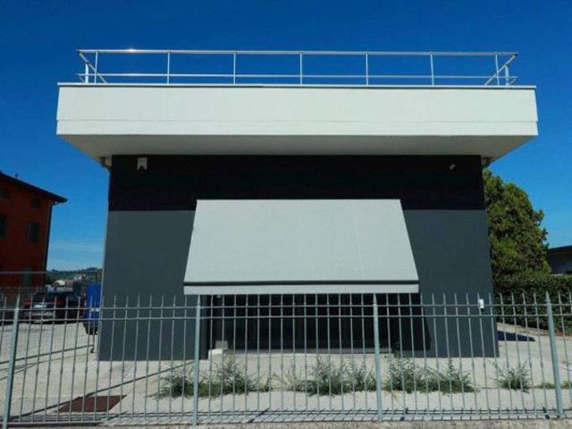 Negozio in vendita a Lesignano De' Bagni