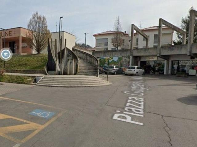 Negozio in vendita a Lesignano De' Bagni