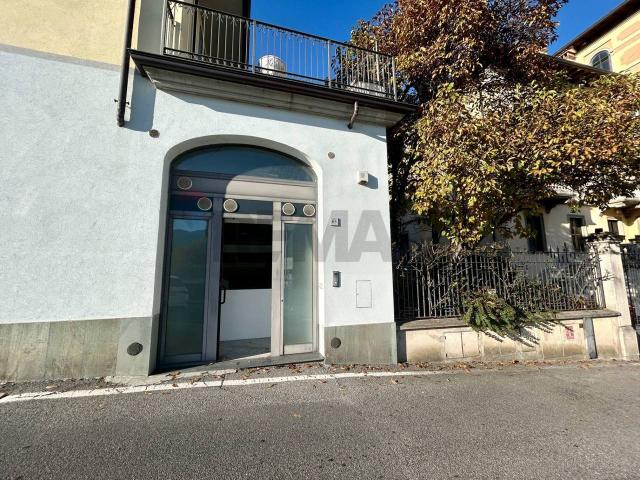 Negozio in vendita a Lovere