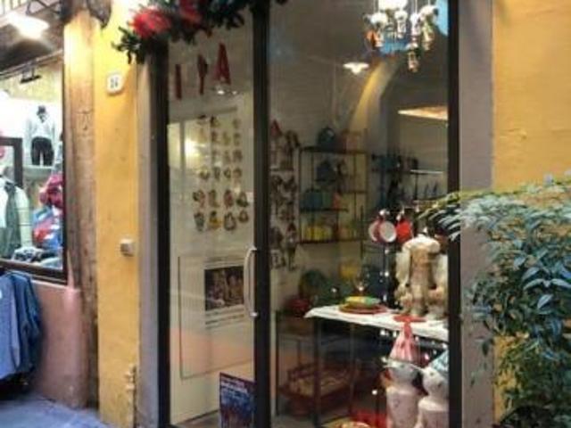 Negozio in vendita a Lucca 20 mq Rif: 1087389