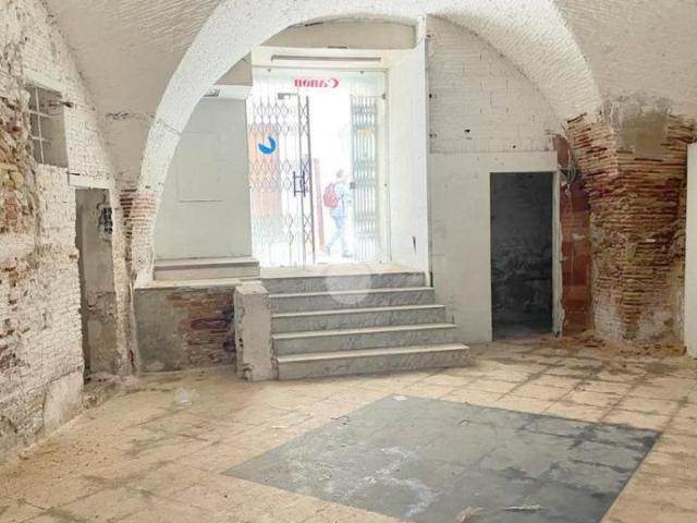 Negozio in vendita a Lucera