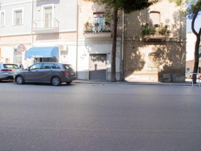 Negozio in vendita a Lucera