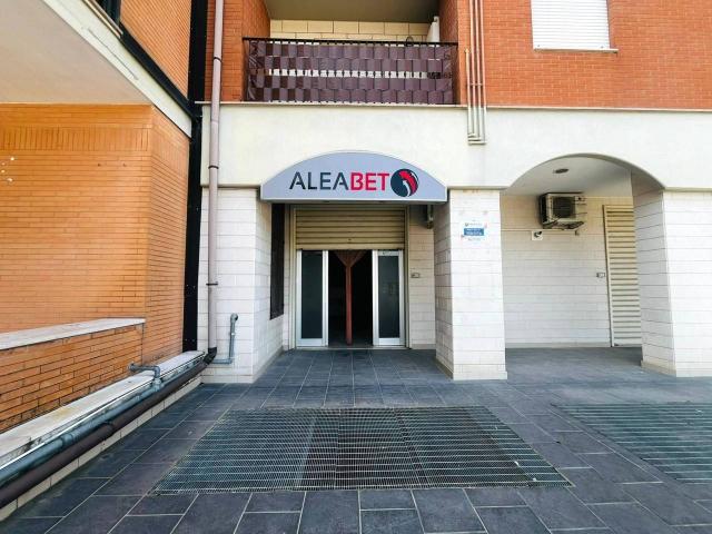 Negozio in vendita a Lucera