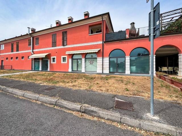 Negozio in vendita a Mairano
