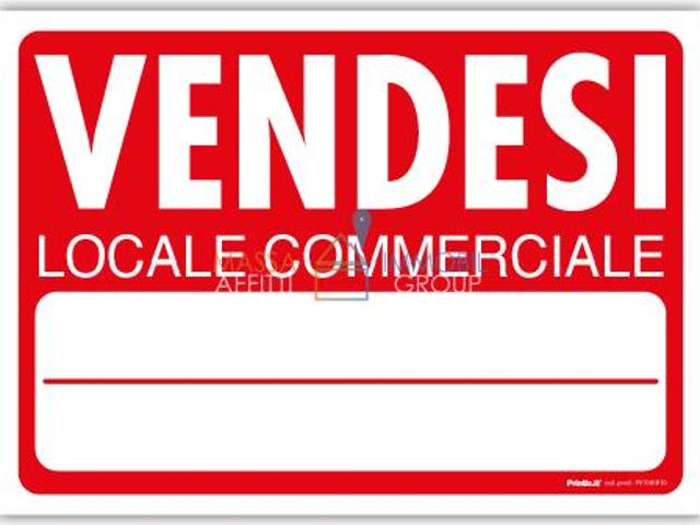 Negozio in vendita a Massa