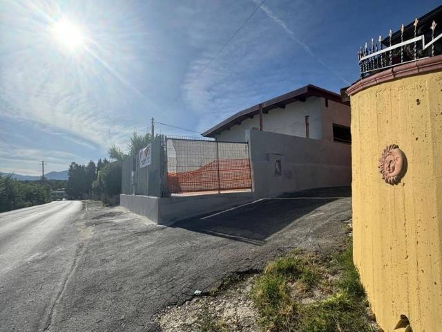 Negozio in vendita a Mentana
