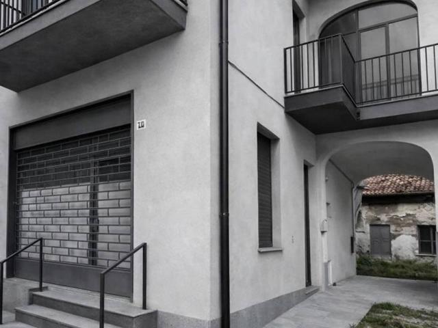 Negozio in vendita a Meda