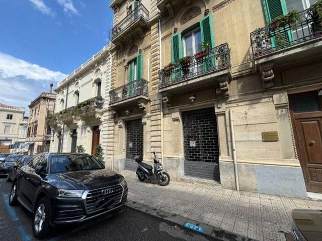 Negozio in vendita a Messina