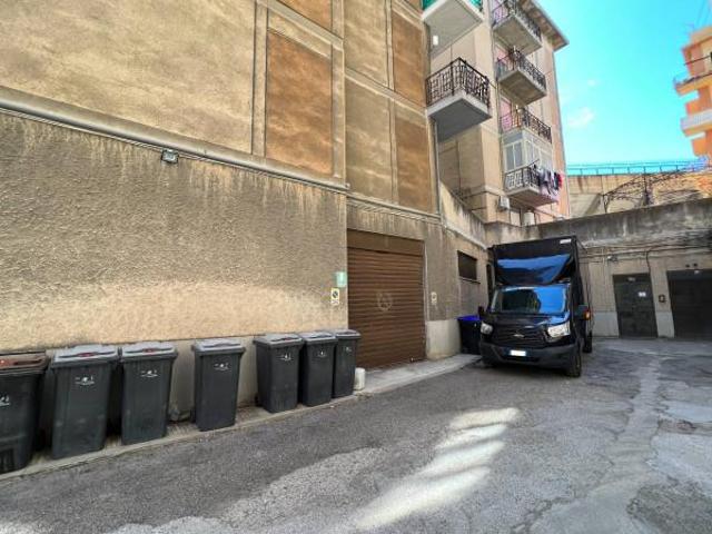 Negozio in vendita a Messina