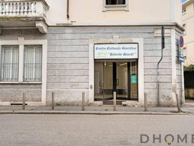Negozio in vendita a Milano