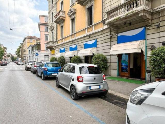 Negozio in vendita a Milano