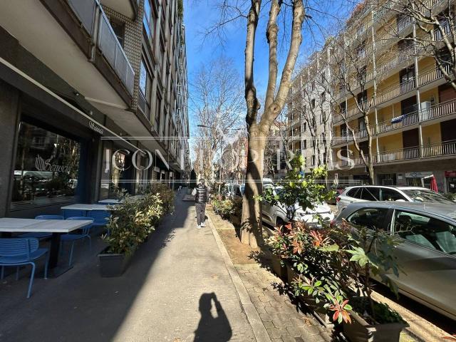 Negozio in vendita a Milano