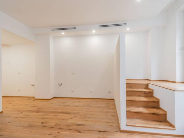 Negozio in vendita a Milano