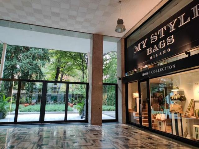 Negozio in vendita a Milano