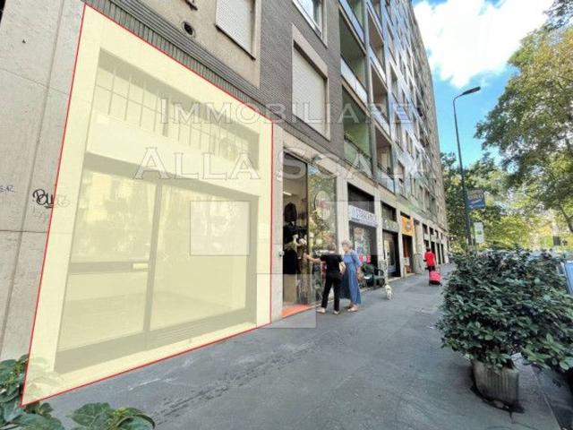 Negozio in vendita a Milano