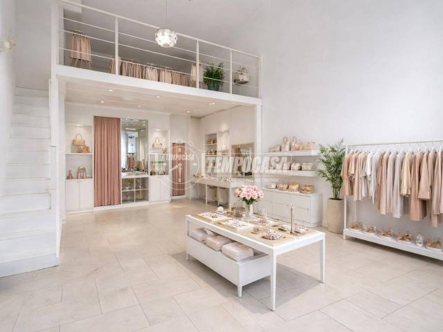 Negozio in vendita a Milano