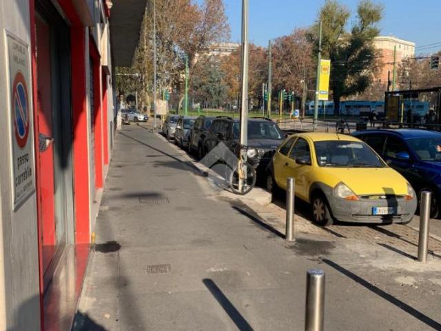 Negozio in vendita a Milano