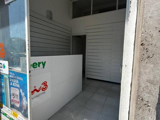 Negozio in vendita a Milano