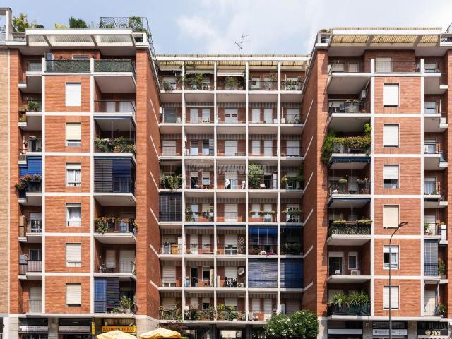 Negozio in vendita a Milano