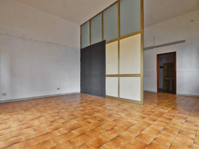 Negozio in vendita a Misterbianco