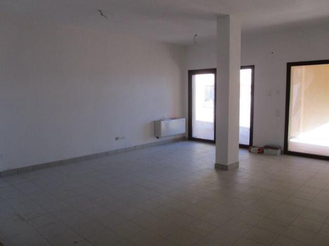 Negozio in vendita a Monteroni D'Arbia