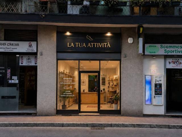 Negozio in vendita a Monza