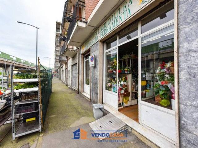 Negozio in vendita a Moncalieri