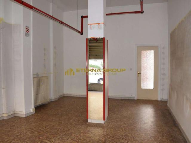 Negozio in vendita a Moncalieri