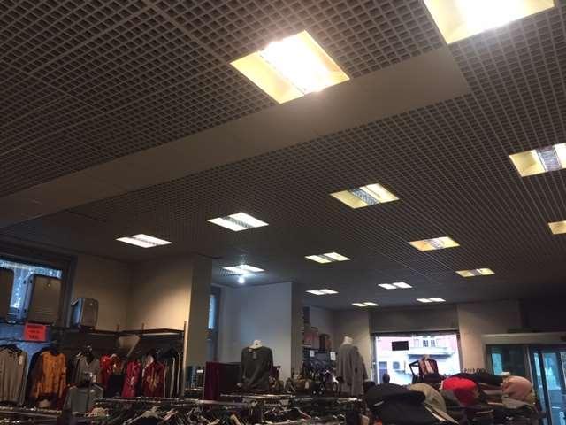 Negozio in vendita a Modena
