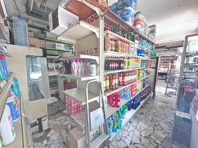 Negozio in vendita a Napoli