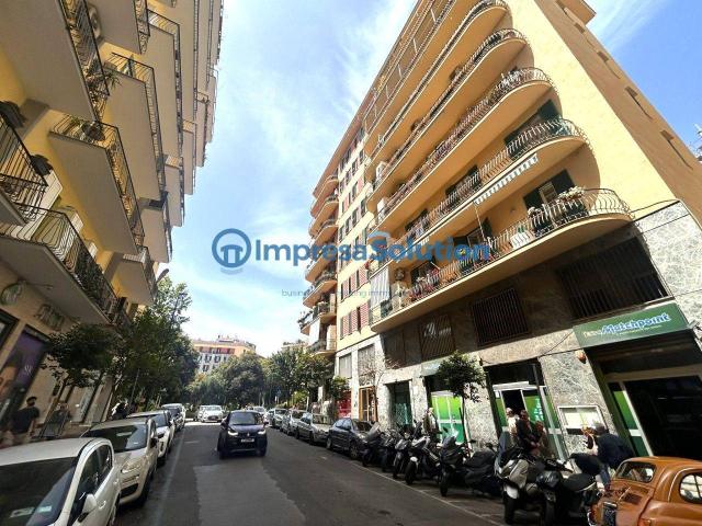Negozio in vendita a Napoli