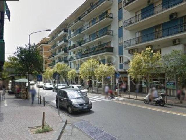 Negozio in vendita a Napoli