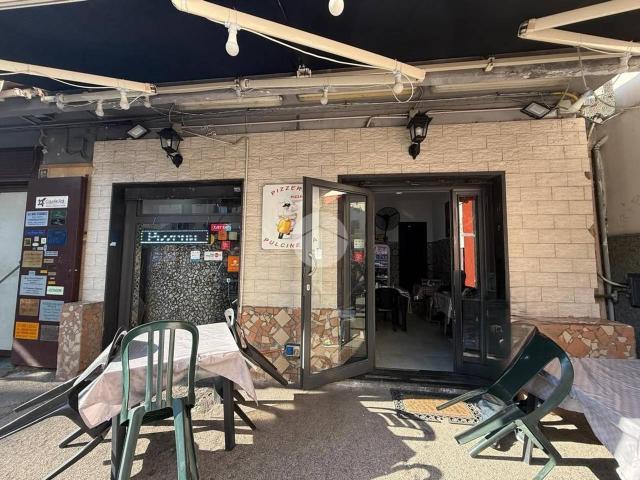 Negozio in vendita a Napoli