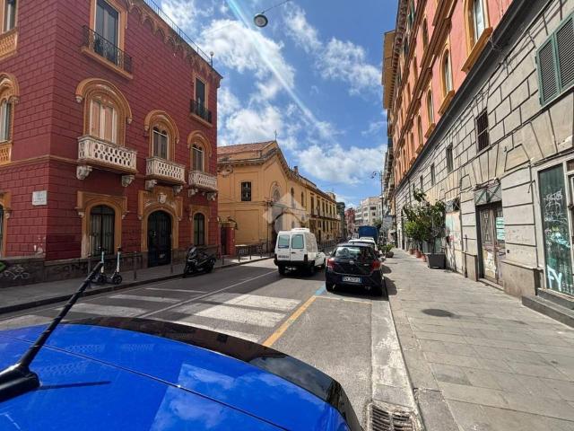 Negozio in vendita a Napoli