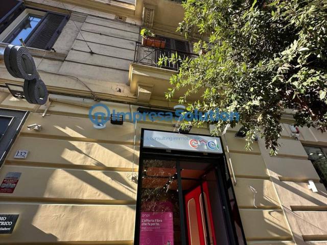 Negozio in vendita a Napoli